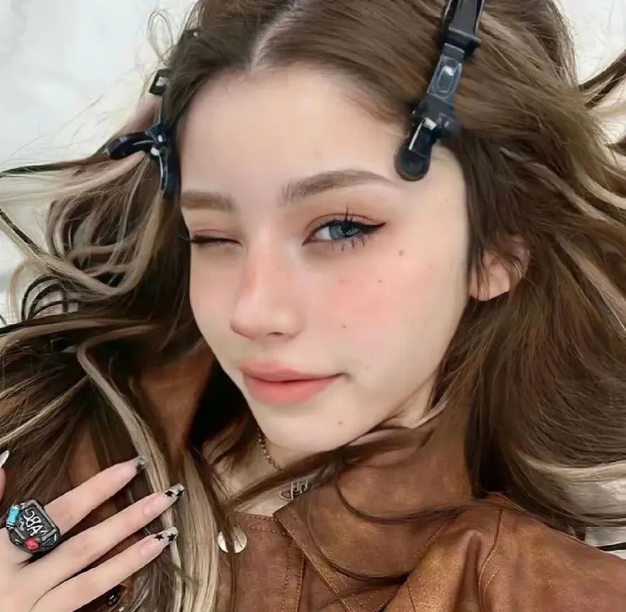 孤独无尽 海报